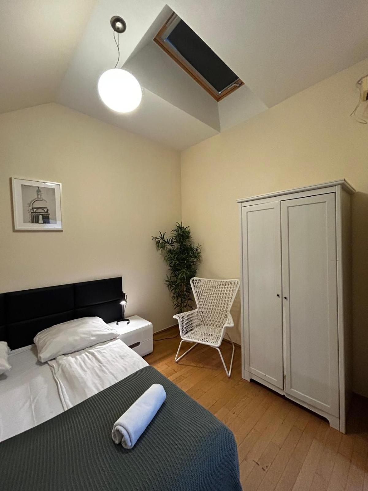 Golden Apartments With Lift - Old Town คราคูฟ ภายนอก รูปภาพ