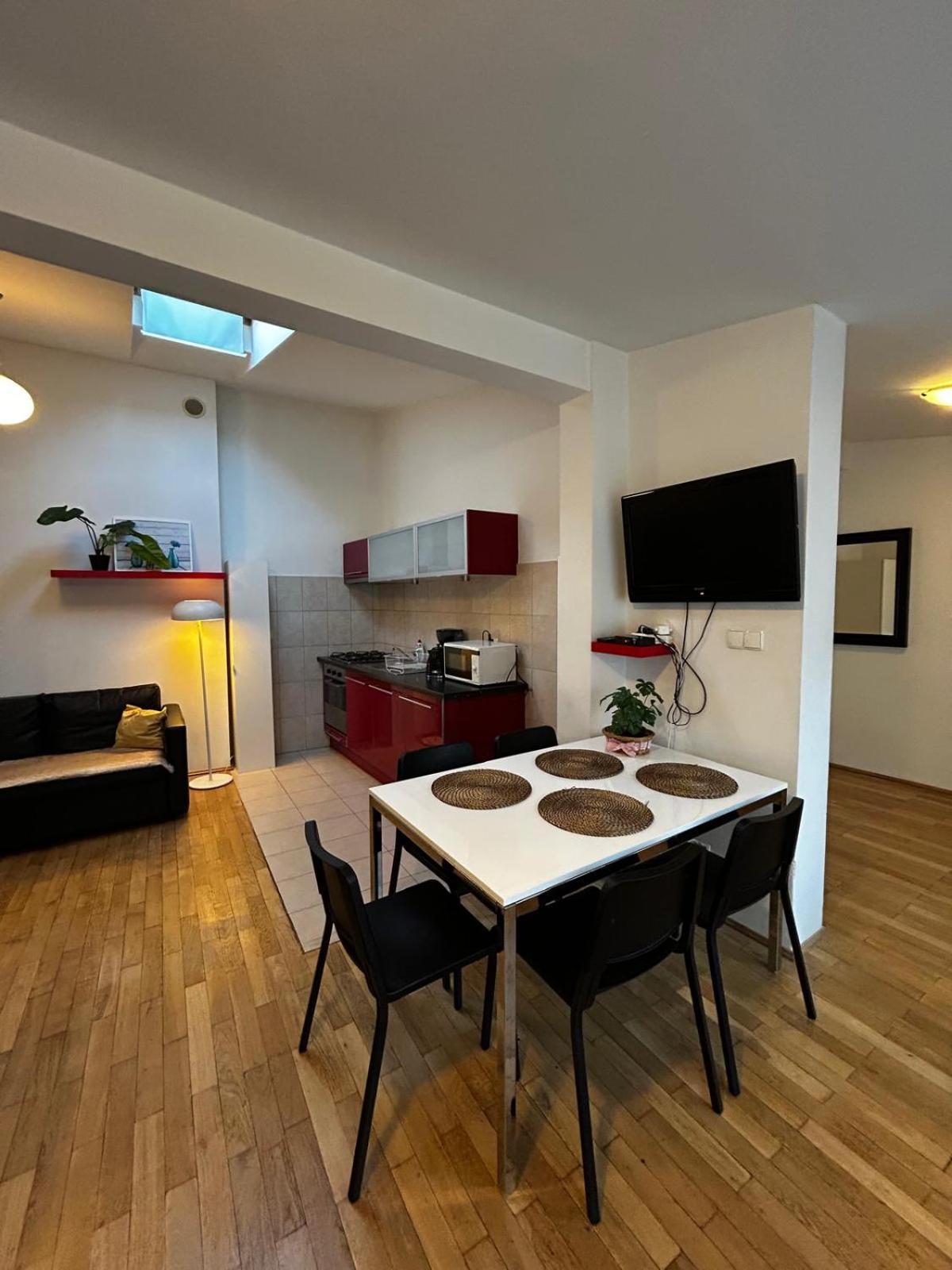 Golden Apartments With Lift - Old Town คราคูฟ ภายนอก รูปภาพ